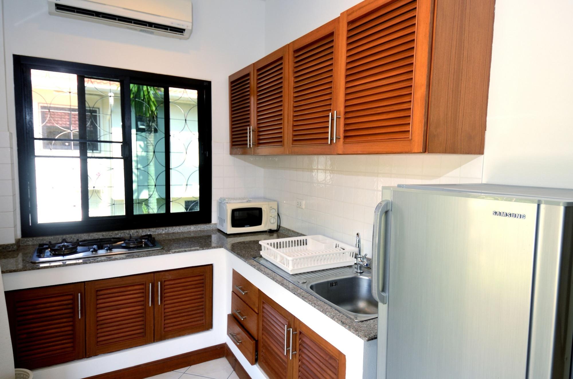Phuket Riviera Villas Hotel Nai Harn Екстериор снимка