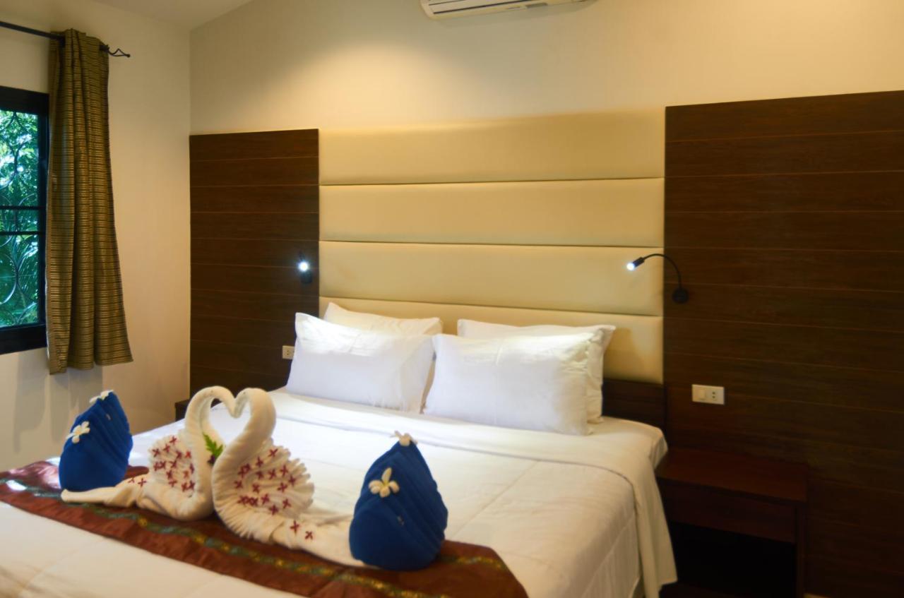 Phuket Riviera Villas Hotel Nai Harn Екстериор снимка